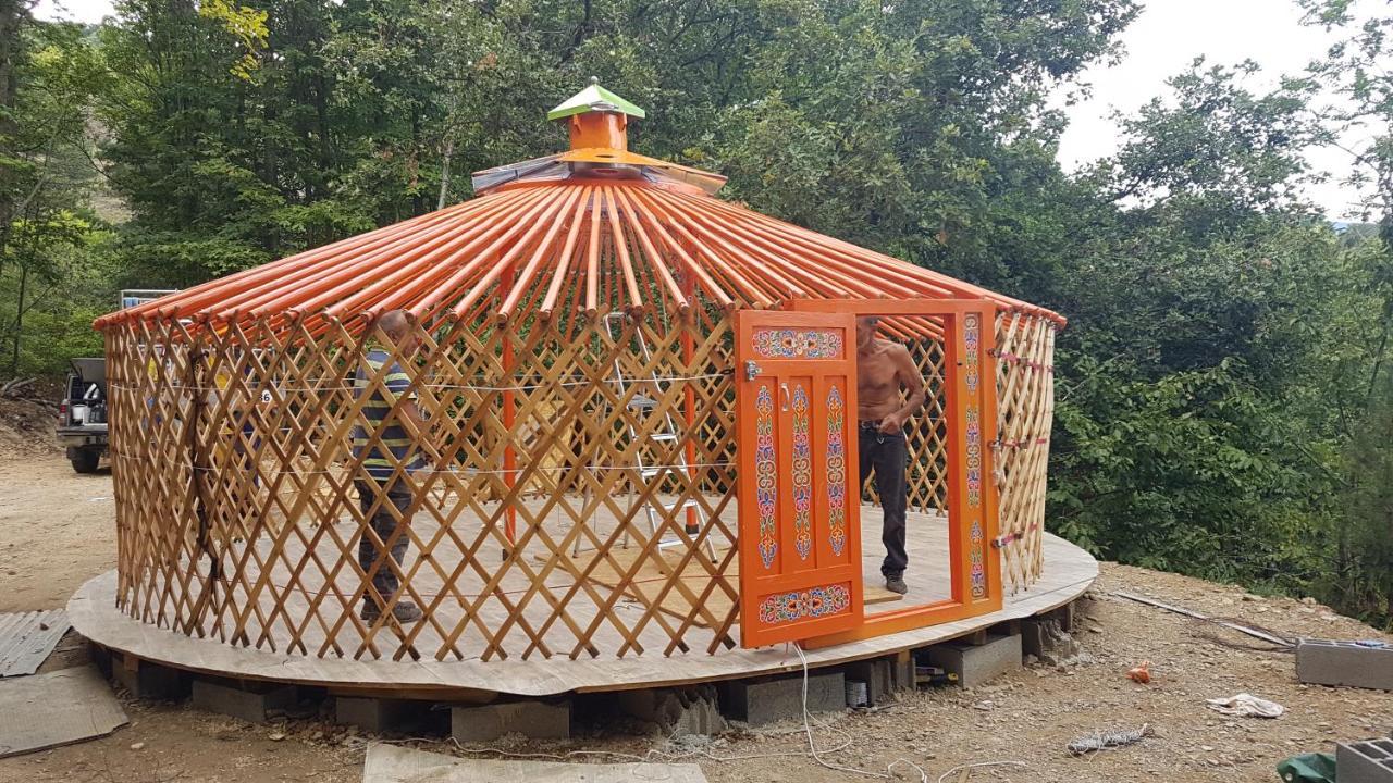 Camping Le P'Tit Bonheur Escaro Экстерьер фото