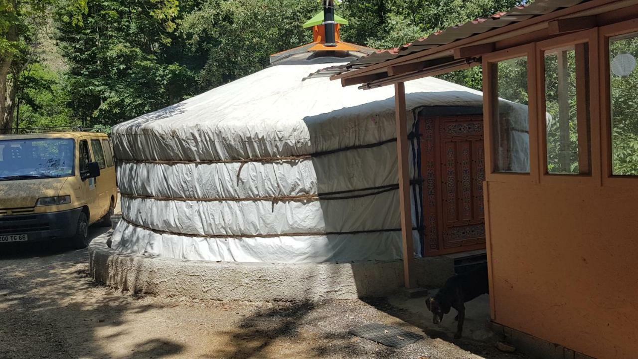 Camping Le P'Tit Bonheur Escaro Экстерьер фото